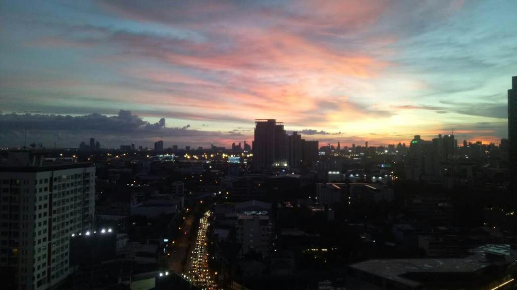 Bangkok Sky Walk Apartamento Exterior foto